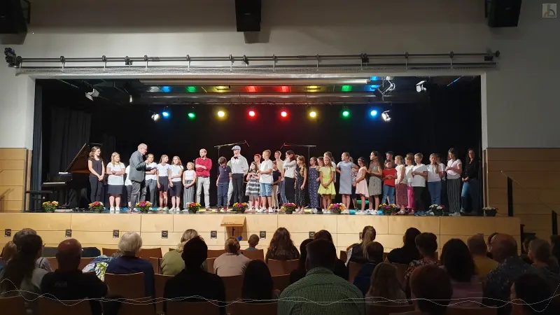 Alle auf der Bhne