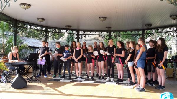 Chorauffhrung im Europapark