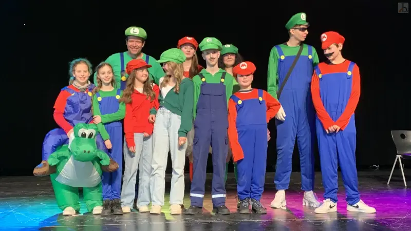 Unsere Super Marios und Luigis