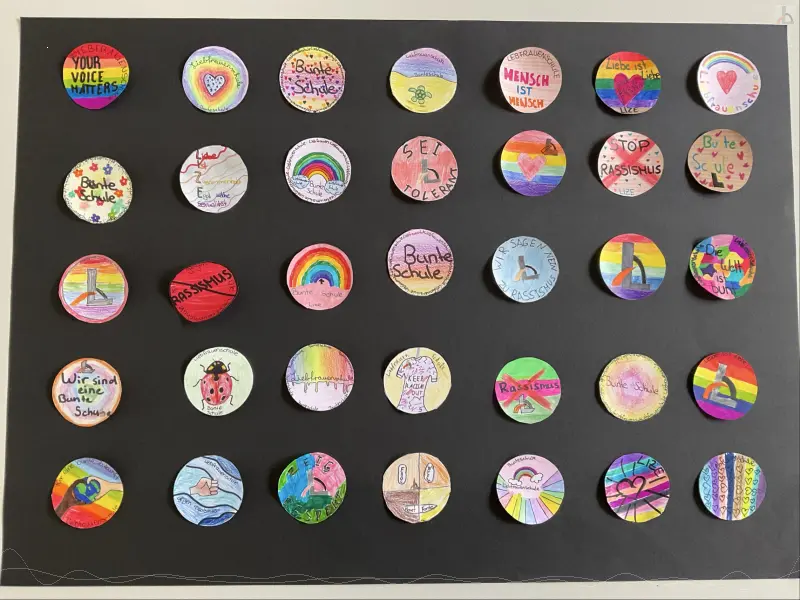 Aufkleber fr eine bunte Schule