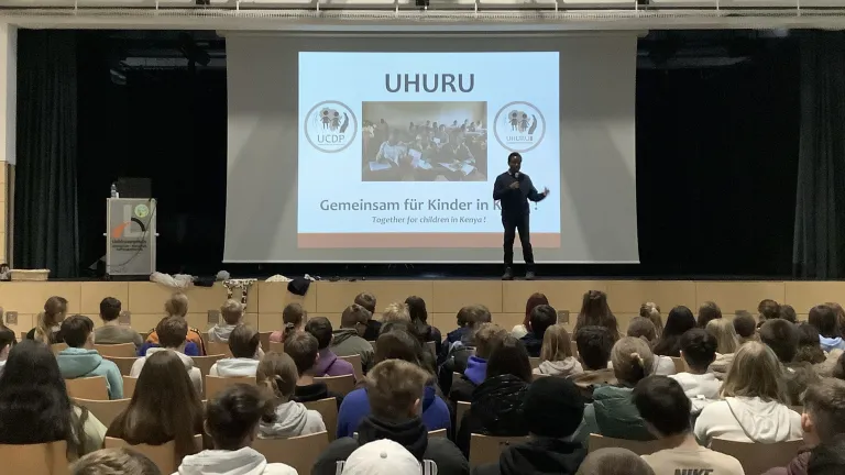 Davies beim Vortrag in der Lizarena
