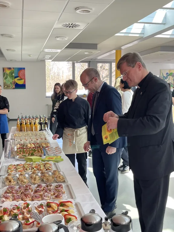 Dem Bischof gef�llt’s!