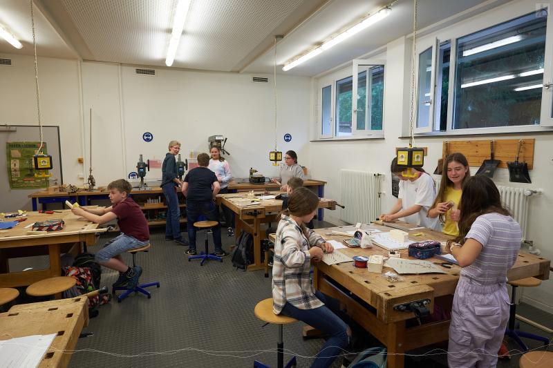 Technikunterricht im Technikraum