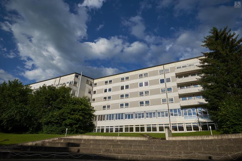 Blick auf den F-Bau