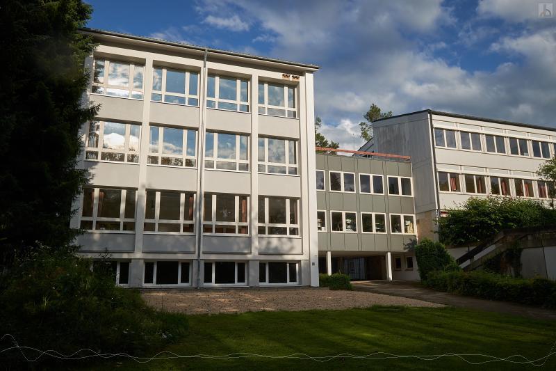 Blick auf den B- und C-Bau