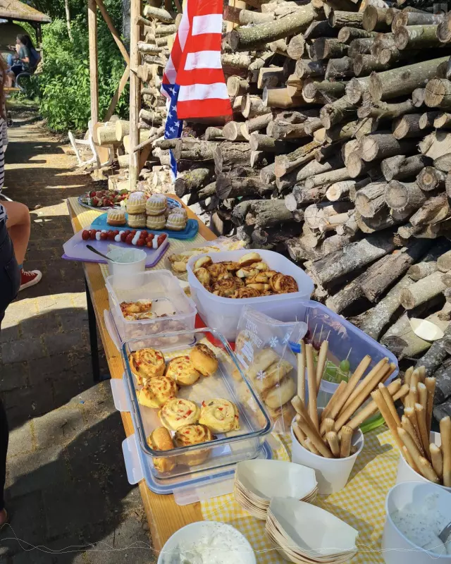 Buffet beim Grillen