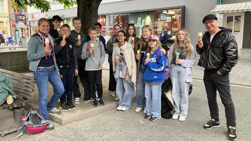 G7b beim Eis essen